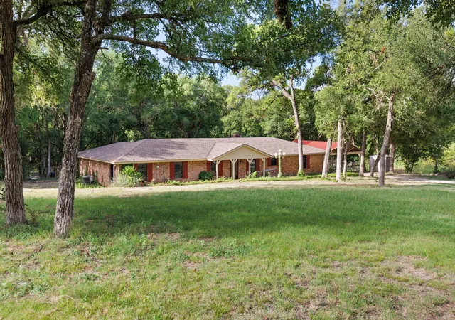 Photo 2 of Single family home for sale at 13539 Chapel Rd, Lorena, TX 76655 | MLS# 21317482 | Listing updated on 2026-07-31