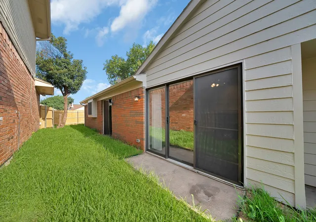 Photo 3 of Single family home for sale at 4213 Phoenix Dr, Carrollton, TX 75010 | MLS# 21314091 | Listing updated on 2026-09-08