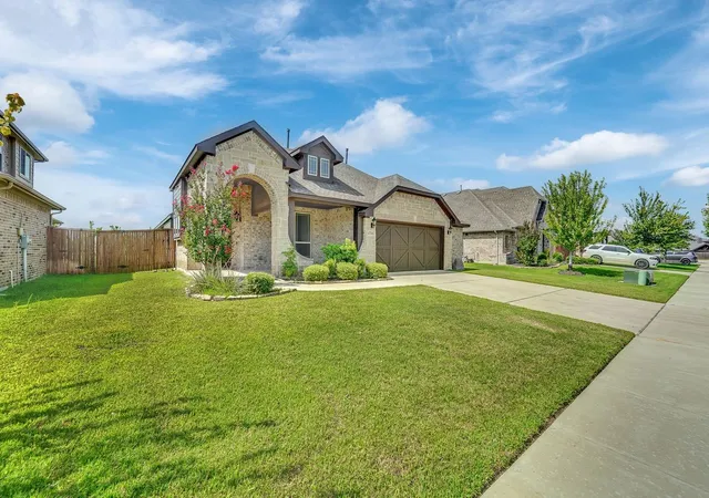 Photo 2 of Single family home for sale at 4706 Belladonna Ct, Mansfield, TX 76063 | MLS# 21319403 | Listing updated on 2026-09-20