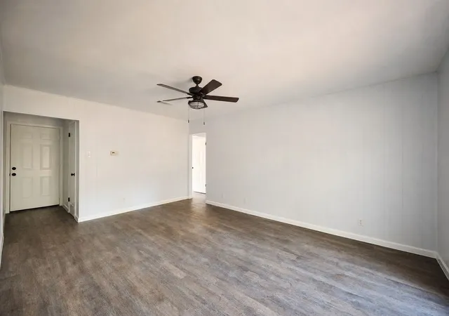 Photo 4 of Sale Pending at 3856 Brambleton Pl, Forest Hill, TX 76119 | MLS# 21318946 | Listing updated on 2026-09-08