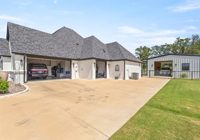 Photo 2 of Single family home for sale at 628 Winkler Wy, Springtown, TX 76082 | MLS# 21318115 | Listing updated on 2026-09-12