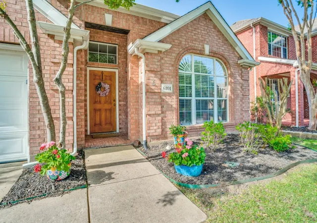 Photo 3 of Single family home for sale at 6101 Berkshire Rd, Mc Kinney, TX 75072 | MLS# 21314530 | Listing updated on 2026-09-11