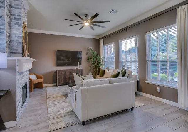 Photo 3 of Single family home for sale at 1040 Churchill Dr, Frisco, TX 75036 | MLS# 21313859 | Listing updated on 2026-09-13