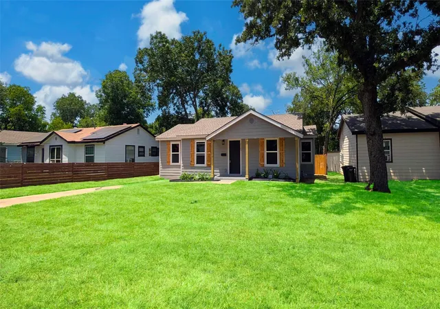 Photo 2 of Single family home for sale at 3725 Childress St, Fort Worth, TX 76119 | MLS# 21319590 | Listing updated on 2026-10-05