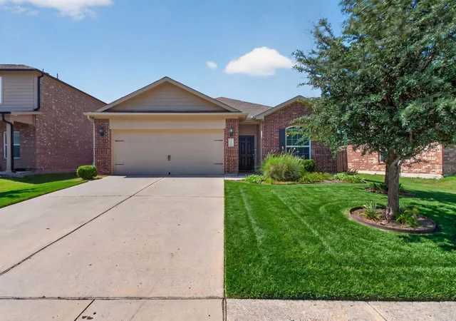 Photo 2 of Single family home for sale at 161 Ryan St, Anna, TX 75409 | MLS# 21318329 | Listing updated on 2026-10-06