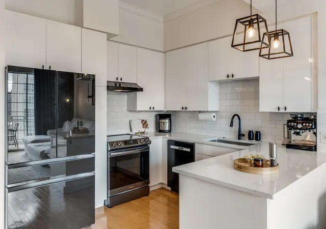 Photo 3 of Sale Pending at 3225 Turtle Creek Blvd #1235, Dallas, TX 75219 | MLS# 21318736 | Listing updated on 2026-09-22