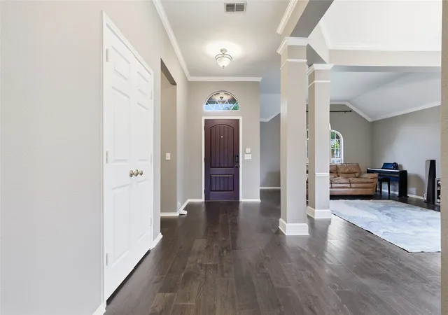 Photo 3 of Single family home for sale at 908 Chapel Dr, Denton, TX 76205 | MLS# 21319982 | Listing updated on 2026-09-10