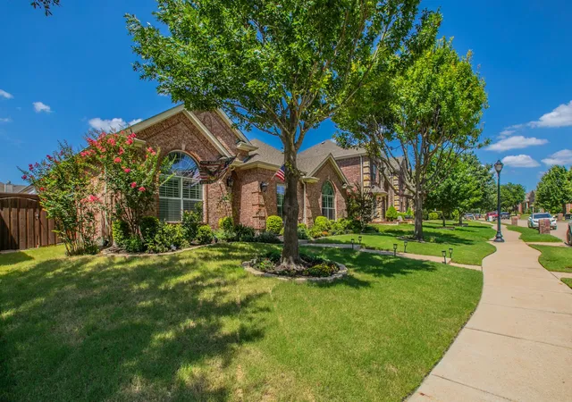 Photo 3 of Sale Pending at 11406 Gatesville Dr, Frisco, TX 75035 | MLS# 21317215 | Listing updated on 2026-09-12