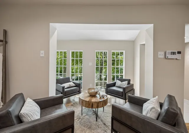 Photo 4 of Single family home for sale at 6823 E Grand Ave, Dallas, TX 75223 | MLS# 21315771 | Listing updated on 2026-09-17