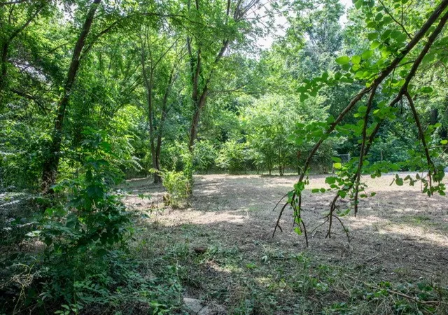 Photo 4 of Land for sale at 702 Fenet St, Mc Kinney, TX 75069 | MLS# 21319864 | Listing updated on 2026-09-08