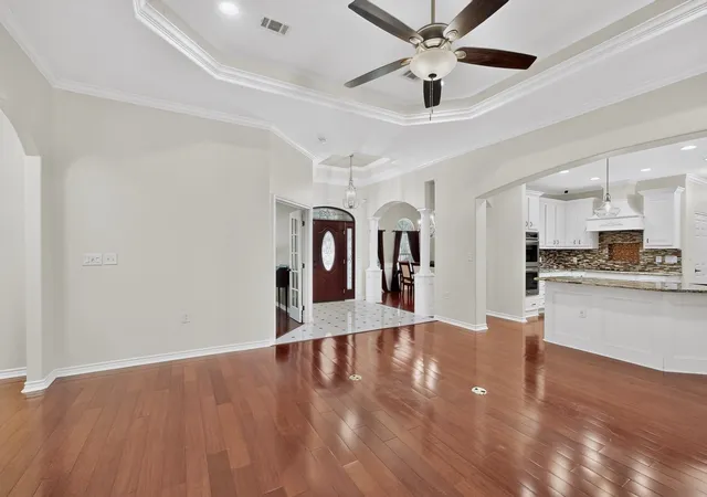 Photo 3 of Single family home for sale at 108 Cape Shore Dr, Kemp, TX 75143 | MLS# 21318105 | Listing updated on 2026-10-02
