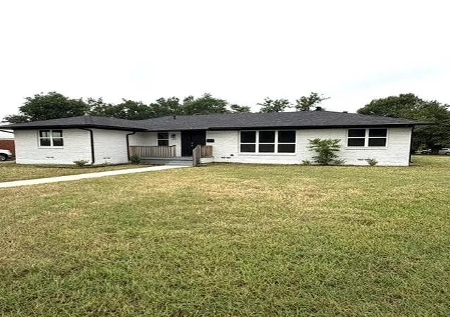 Photo 1 of Single family home for sale at 10455 Brockbank Dr, Dallas, TX 75229 | MLS# 21282403 | Listing updated on 2026-07-31