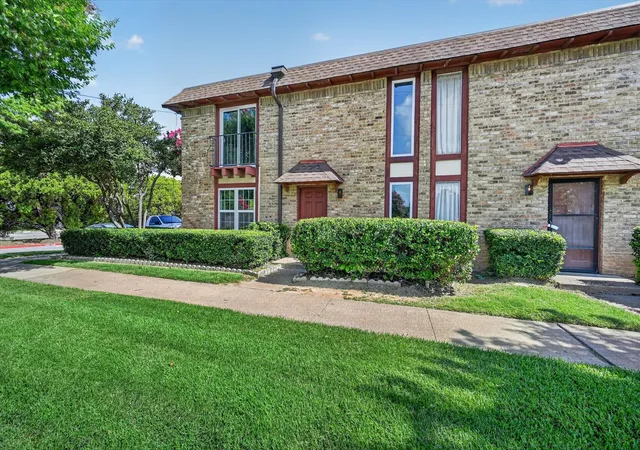 Photo 3 of Condo for sale at 1801 E Grauwyler Rd #101, Irving, TX 75061 | MLS# 21320036 | Listing updated on 2026-09-13