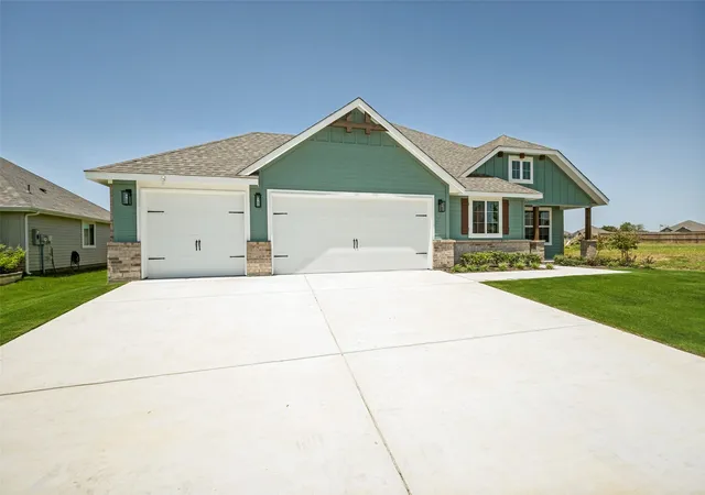 Photo 3 of Single family home for sale at 4202 Padron Ln, Sanger, TX 76266 | MLS# 21320183 | Listing updated on 2026-08-01