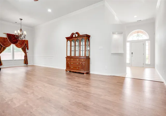 Photo 3 of Single family home for sale at 3401 Ledbetter Ct, Arlington, TX 76001 | MLS# 21316727 | Listing updated on 2026-08-02