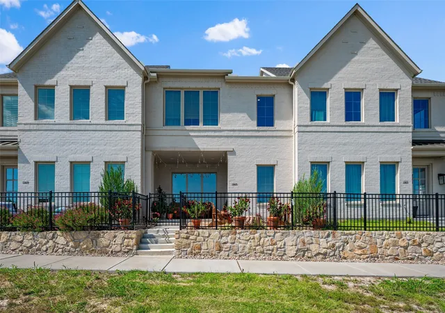 Photo 2 of Townhouse for sale at 13825 Carnegie Dr, Aledo, TX 76008 | MLS# 21309405 | Listing updated on 2026-09-10