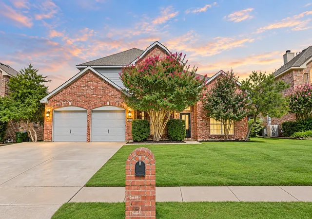 Photo 1 of Single family home for sale at 2225 Kings Forest Ln, Flower Mound, TX 75028 | MLS# 21316864 | Listing updated on 2026-09-10