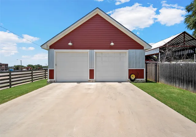 Photo 2 of Sale Pending at 3226 Pine Ave, Waco, TX 76708 | MLS# 21318061 | Listing updated on 2026-09-08