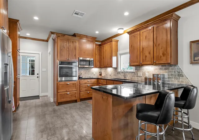 Photo 3 of Sale Pending at 3226 Pine Ave, Waco, TX 76708 | MLS# 21318061 | Listing updated on 2026-09-08