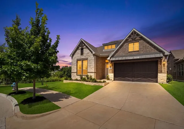 Photo 2 of Single family home for sale at 4705 Brockwell Dr, Carrollton, TX 75010 | MLS# 21317203 | Listing updated on 2026-09-10