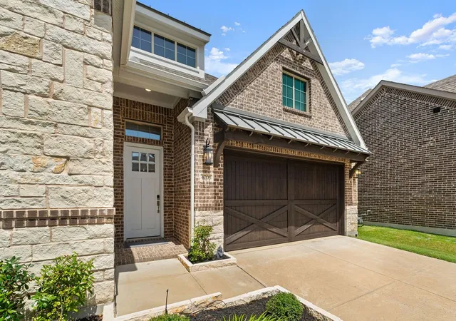 Photo 3 of Single family home for sale at 4705 Brockwell Dr, Carrollton, TX 75010 | MLS# 21317203 | Listing updated on 2026-09-10