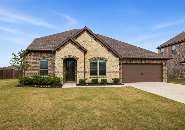Photo 2 of Single family home for sale at 1601 Radecke Rd, Krum, TX 76249 | MLS# 21319989 | Listing updated on 2026-09-11