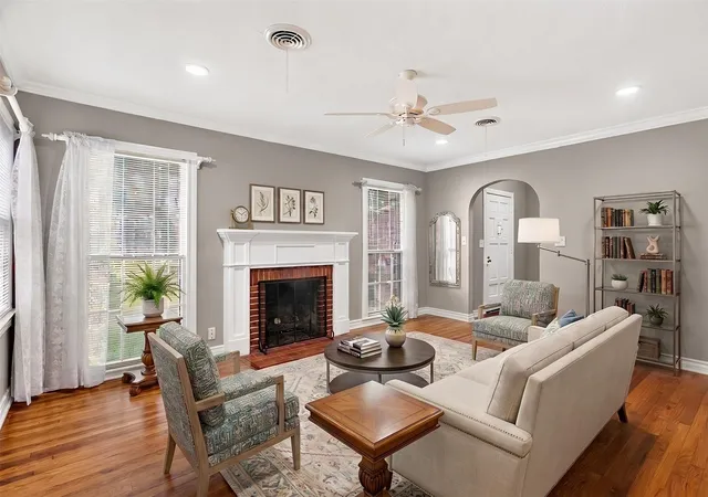 Photo 4 of Sale Pending at 202 S Tower St, Weatherford, TX 76086 | MLS# 21316779 | Listing updated on 2026-09-09