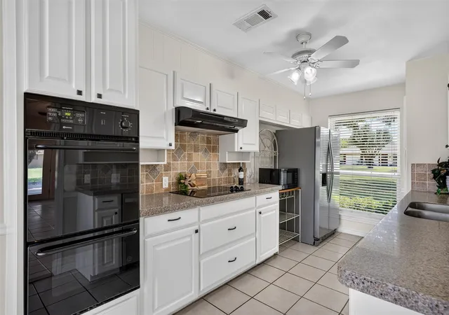 Photo 4 of Single family home for sale at 5407 Kara Ln, Allen, TX 75002 | MLS# 21319123 | Listing updated on 2026-09-13