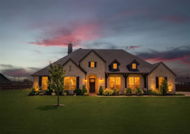 Photo 1 of Single family home for sale at 610 Cimarron Meadows Dr, Waxahachie, TX 75167 | MLS# 21318791 | Listing updated on 2026-09-13