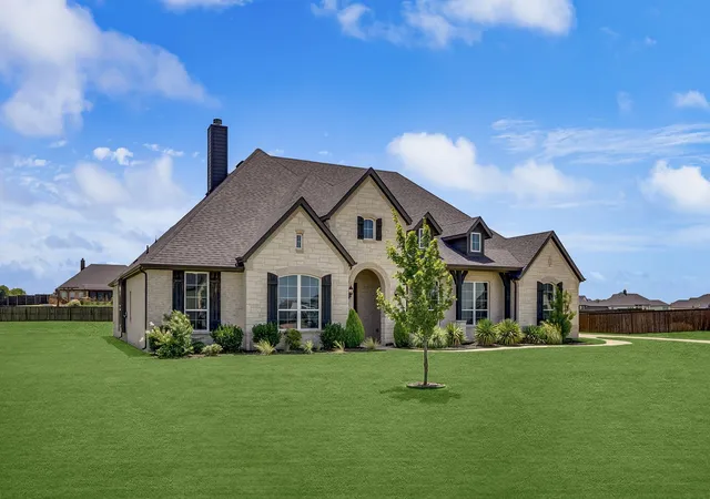 Photo 3 of Single family home for sale at 610 Cimarron Meadows Dr, Waxahachie, TX 75167 | MLS# 21318791 | Listing updated on 2026-09-13