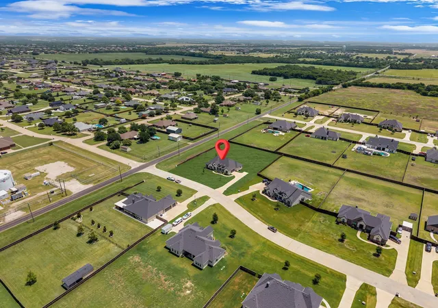 Photo 4 of Single family home for sale at 610 Cimarron Meadows Dr, Waxahachie, TX 75167 | MLS# 21318791 | Listing updated on 2026-09-13