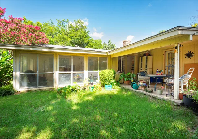 Photo 1 of Single family home for sale at 9170 Dogwood St, Frisco, TX 75033 | MLS# 21319047 | Listing updated on 2026-09-14