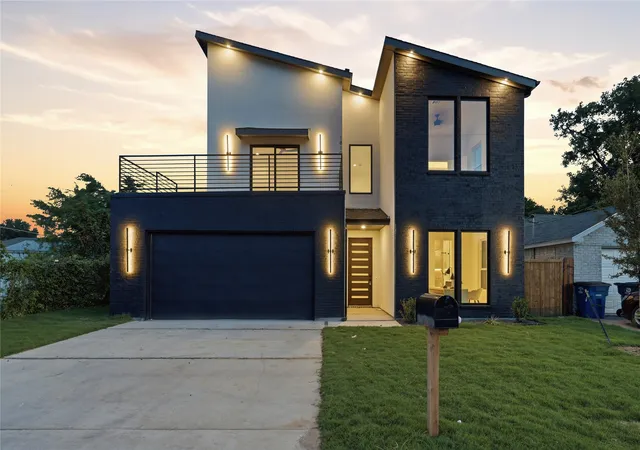 Photo 1 of Sale Pending at 1810 Bickers St, Dallas, TX 75212 | MLS# 21317425 | Listing updated on 2026-10-07