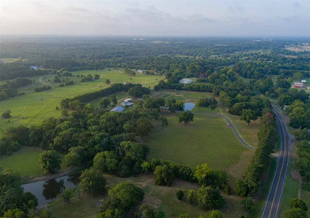 Photo 3 of House for sale at 10457 State Hwy 110, Van, TX 75790 | MLS# 21319661 | Listing updated on 2026-09-13