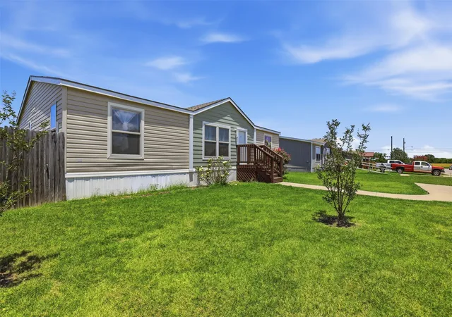 Photo 3 of Manufactured home for sale at 1408 Old Bridge Rd, Cleburne, TX 76033 | MLS# 21319212 | Listing updated on 2026-09-11