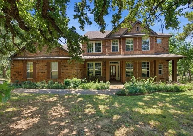 Photo 3 of Single family home for sale at 3101 W Oak Shores Dr, Cross Roads, TX 76227 | MLS# 21320846 | Listing updated on 2026-07-30