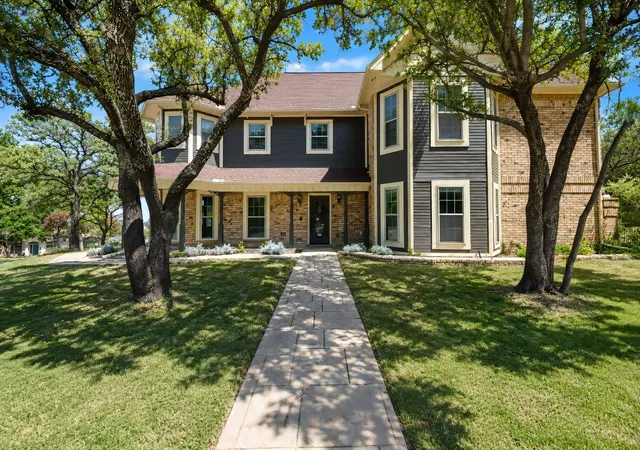 Photo 1 of Single family home for sale at 7400 Golf Club Dr, Fort Worth, TX 76179 | MLS# 21313433 | Listing updated on 2026-09-14