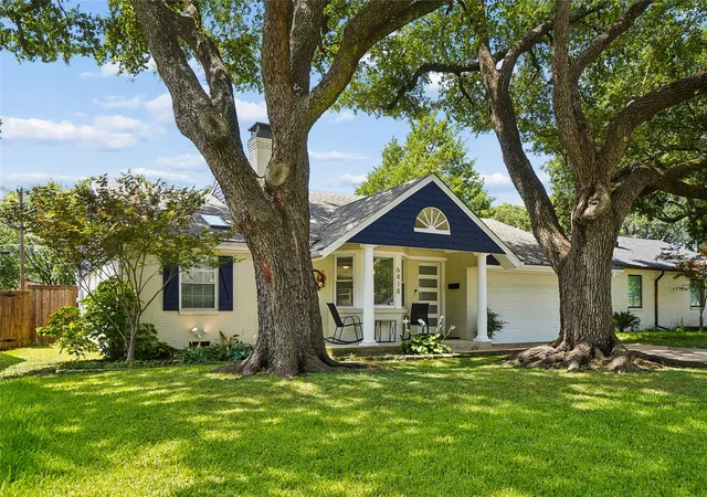 Photo 1 of Single family home for sale at 6418 Axton Ln, Dallas, TX 75214 | MLS# 21317396 | Listing updated on 2026-09-12
