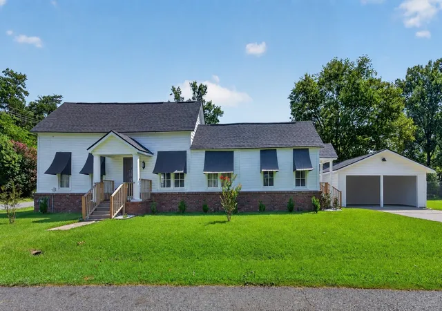 Photo 1 of Single family home for sale at 117 N Cleveland St, Shreveport, LA 71107 | MLS# 21320101 | Listing updated on 2026-09-13