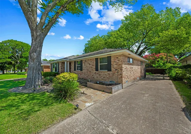 Photo 2 of Single family home for sale at 2536 Saint Francis Ave, Dallas, TX 75228 | MLS# 21316221 | Listing updated on 2026-10-20