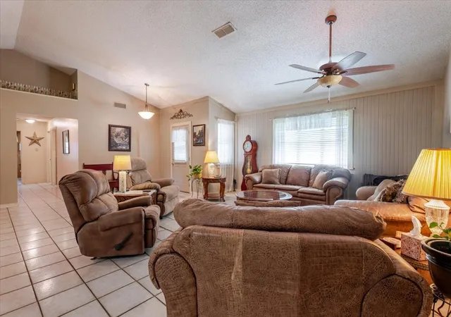 Photo 3 of Single family home for sale at 3908 Bandera Dr, Granbury, TX 76049 | MLS# 21320948 | Listing updated on 2026-09-10