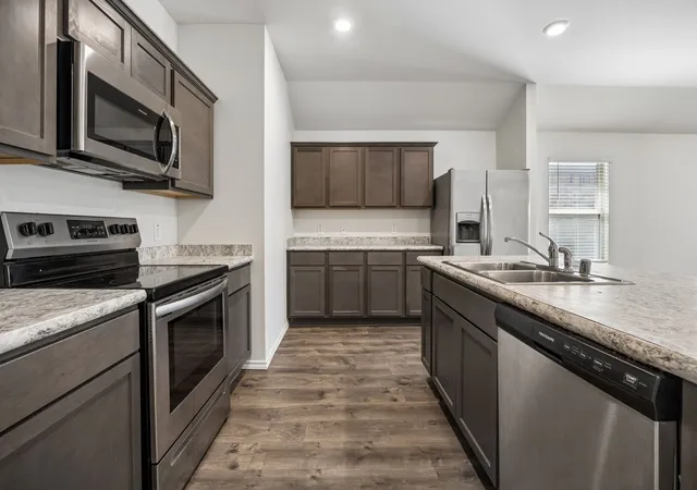 Photo 4 of Sale Pending at 313 Samuel St, Denton, TX 76207 | MLS# 21315759 | Listing updated on 2026-09-11