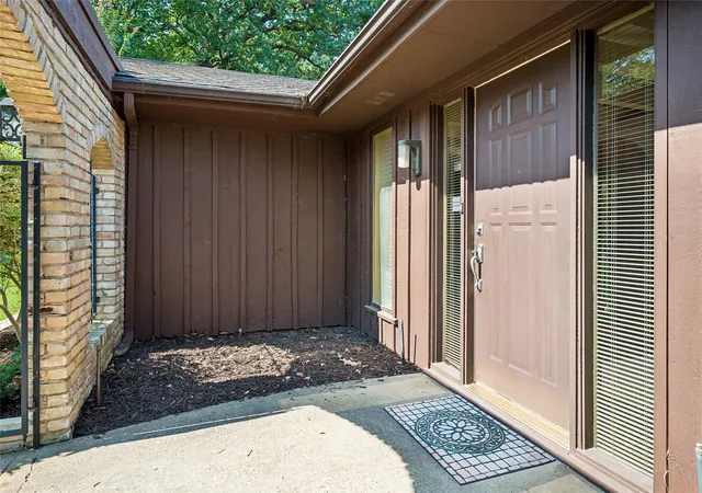 Photo 3 of Single family home for sale at 1204 Springwood Ct, Euless, TX 76040 | MLS# 21319932 | Listing updated on 2026-10-20