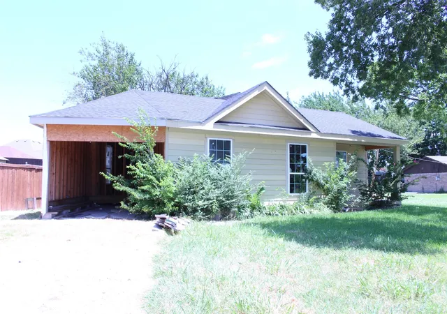 Photo 1 of Single family home for sale at 2909 Bobtown Rd, Garland, TX 75043 | MLS# 21321065 | Listing updated on 2026-09-08