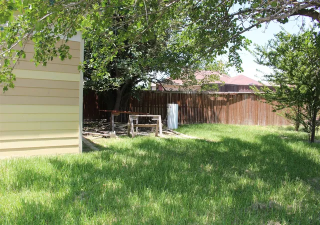 Photo 4 of Single family home for sale at 2909 Bobtown Rd, Garland, TX 75043 | MLS# 21321065 | Listing updated on 2026-09-08