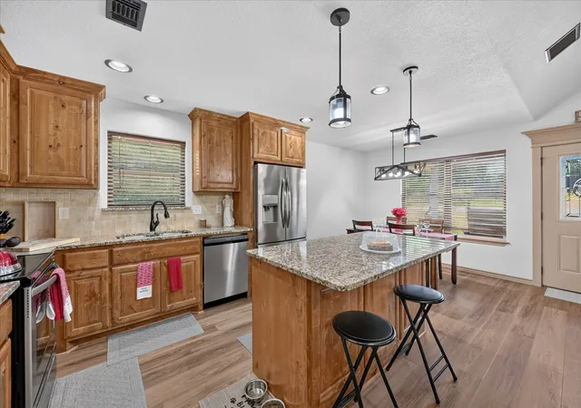 Photo 3 of Single family home for sale at 2615 Dove Trl, Granbury, TX 76048 | MLS# 21320994 | Listing updated on 2026-09-11