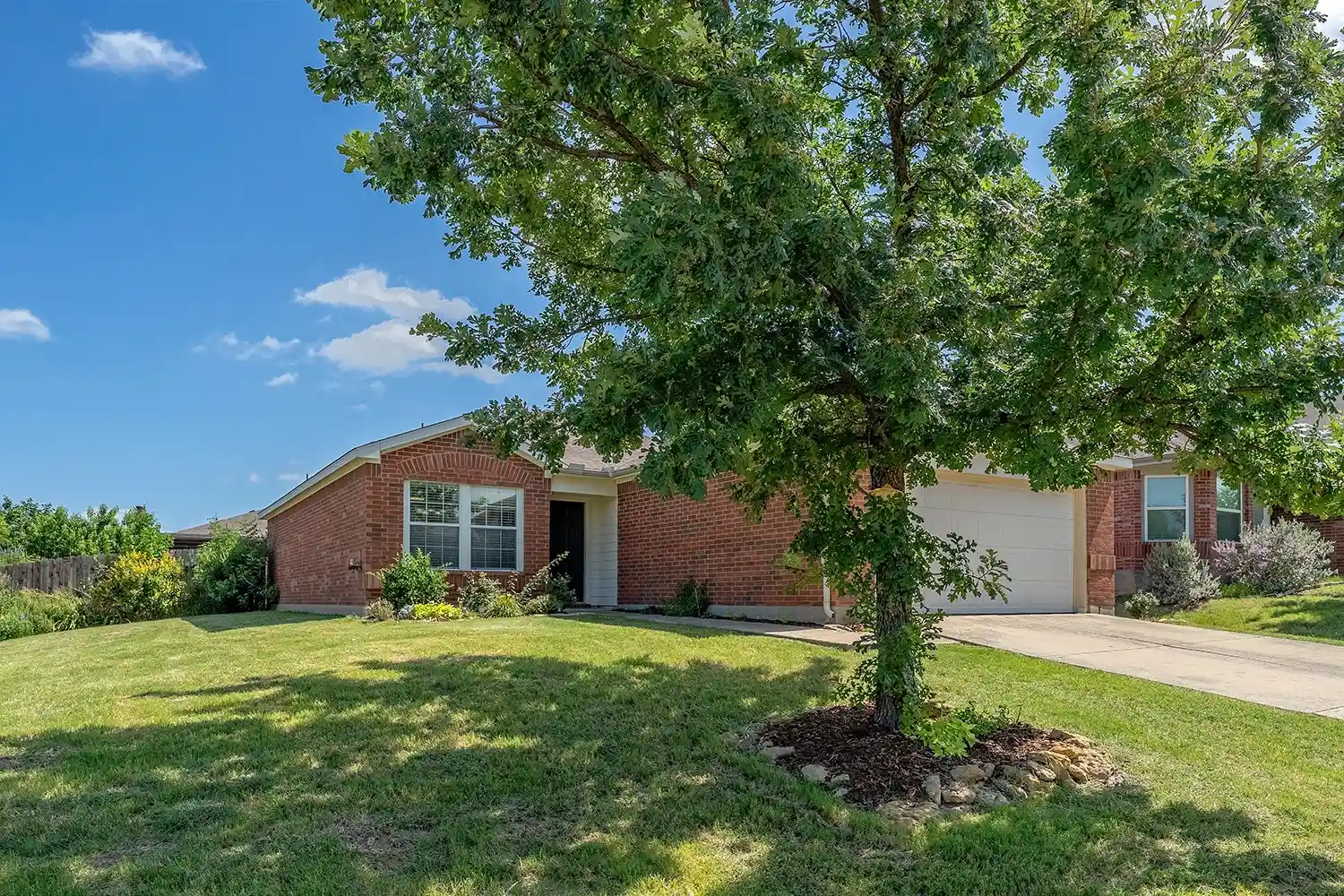 Photo 3 of Single family home for sale at 1219 Eagles Nest Trl, Krum, TX 76249 | MLS# 21320909 | Listing updated on 2026-10-29