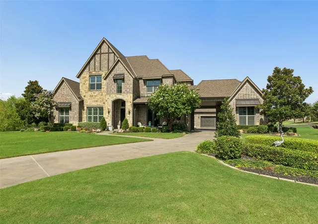 Photo 2 of Mansion for sale at 4517 Montalcino Blvd, Flower Mound, TX 75022 | MLS# 21316876 | Listing updated on 2026-09-14