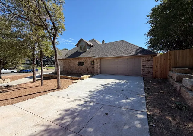 Photo 3 of Single family home for sale at 416 Keys Creek Dr, Waco, TX 76708 | MLS# 21320759 | Listing updated on 2026-10-20