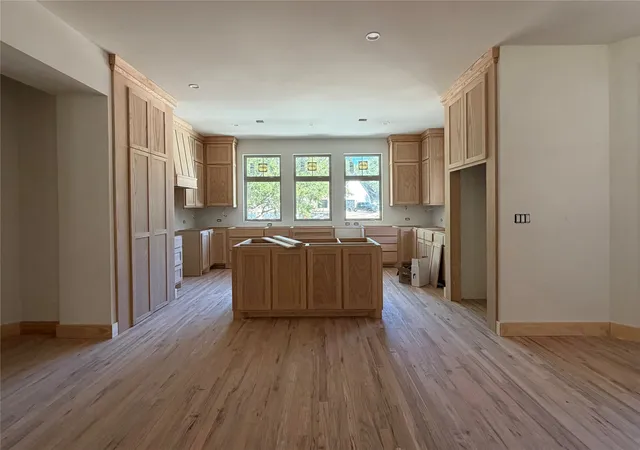 Photo 4 of Single family home for sale at 416 Keys Creek Dr, Waco, TX 76708 | MLS# 21320759 | Listing updated on 2026-10-20